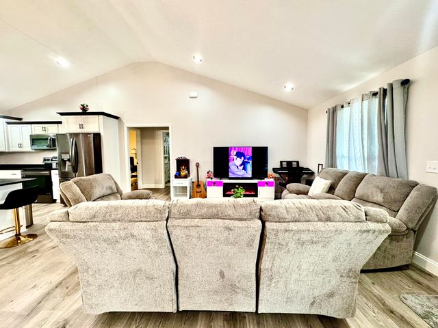 303 Sonny Aaron Drive, Jamestown, KY 42629