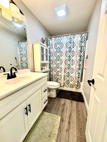 303 Sonny Aaron Drive, Jamestown, KY 42629