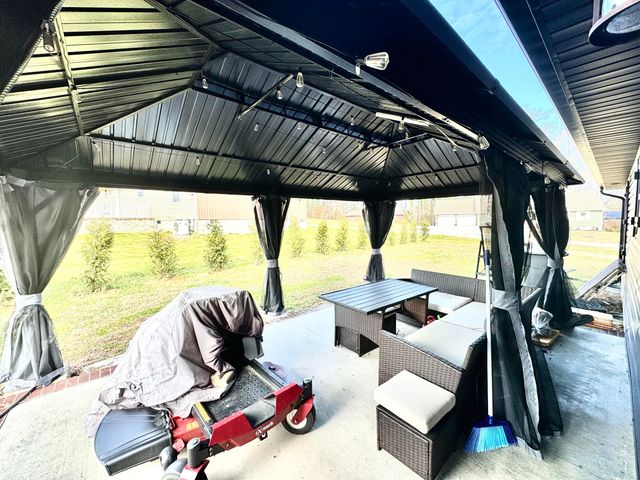 303 Sonny Aaron Drive, Jamestown, KY 42629