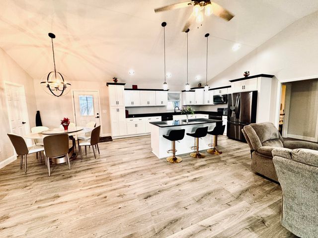 303 Sonny Aaron Drive, Jamestown, KY 42629