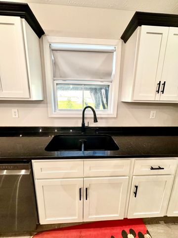 303 Sonny Aaron Drive, Jamestown, KY 42629