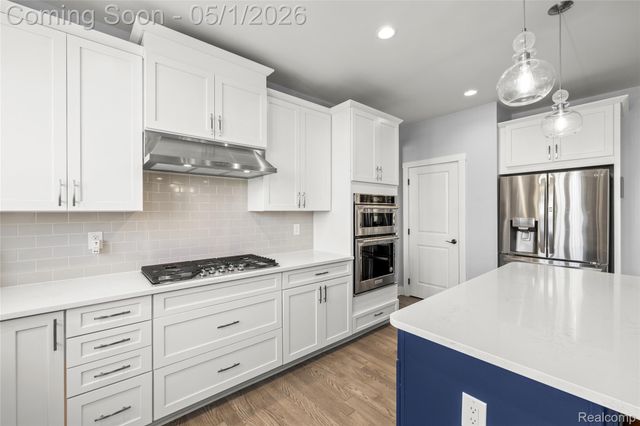 50976 Woodford Drive, Canton Charter Township, MI 48188