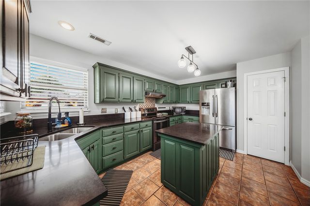 409 Ridgemont Avenue, Lowell, AR 72745