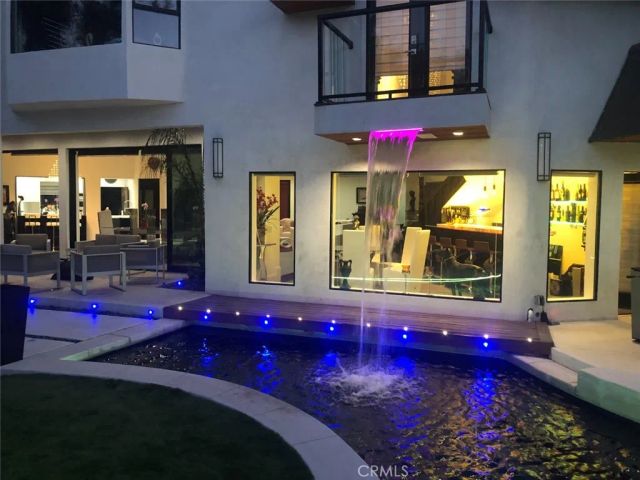 9987 Reevesbury, Beverly Hills, CA 90210