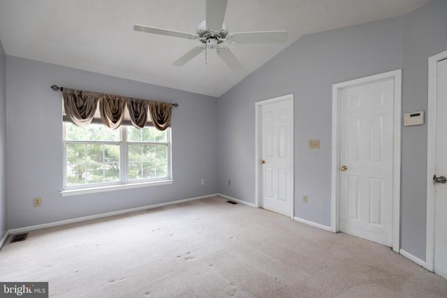 872 N WATERFORD LN, Wilmington, DE 19808