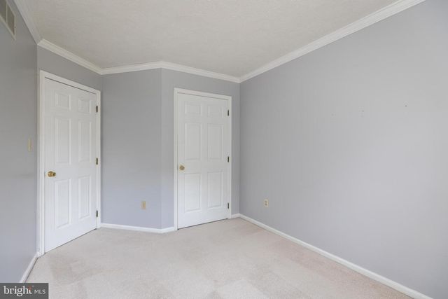 872 N WATERFORD LN, Wilmington, DE 19808