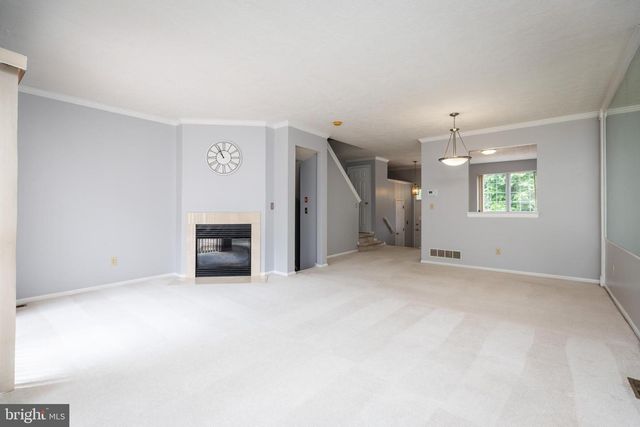 872 N WATERFORD LN, Wilmington, DE 19808