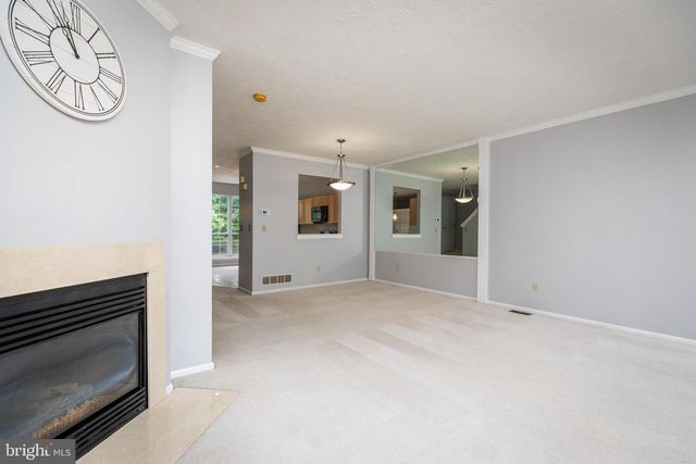 872 N WATERFORD LN, Wilmington, DE 19808