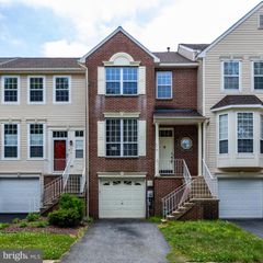 872 N WATERFORD LN, Wilmington, DE 19808