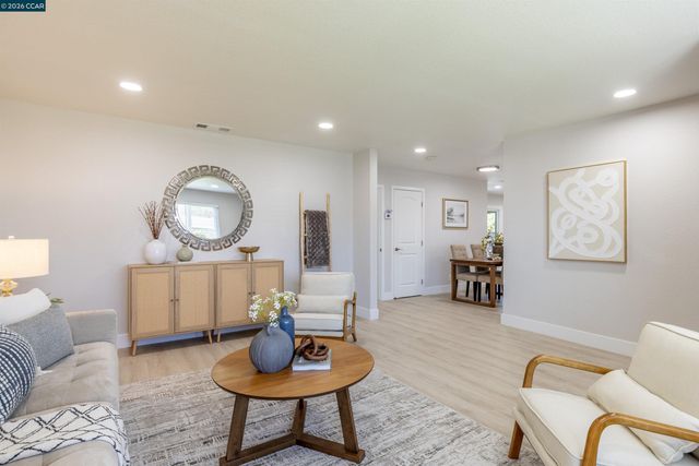 3213 San Luces Way, Union City, CA 94587