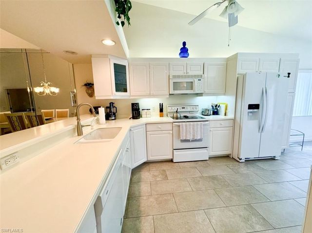 6680 Beach Resort DR # 1214, Naples, FL 34114