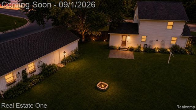 206 Broadway, Davisburg, MI 48350