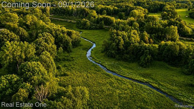 206 Broadway, Davisburg, MI 48350