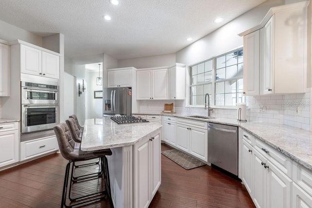 34041 VALENCIA DR, Leesburg, FL 34788