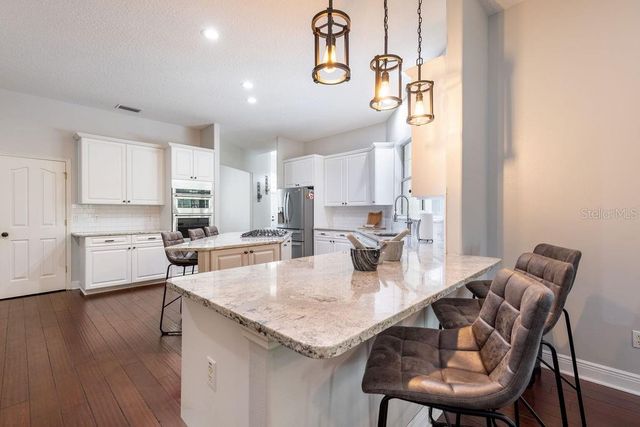 34041 VALENCIA DR, Leesburg, FL 34788