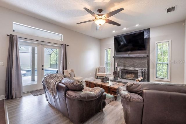 34041 VALENCIA DR, Leesburg, FL 34788