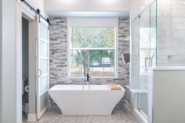 34041 VALENCIA DR, Leesburg, FL 34788