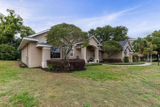 34041 VALENCIA DR, Leesburg, FL 34788