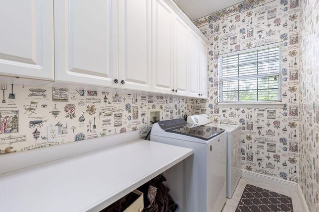 34041 VALENCIA DR, Leesburg, FL 34788