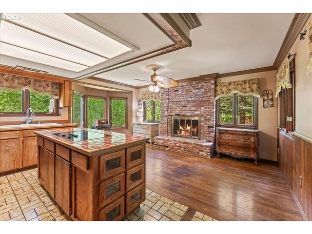4700 Ne 343RD St, La Center, WA 98629