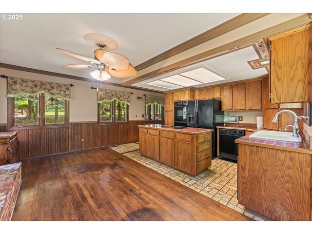 4700 Ne 343RD St, La Center, WA 98629
