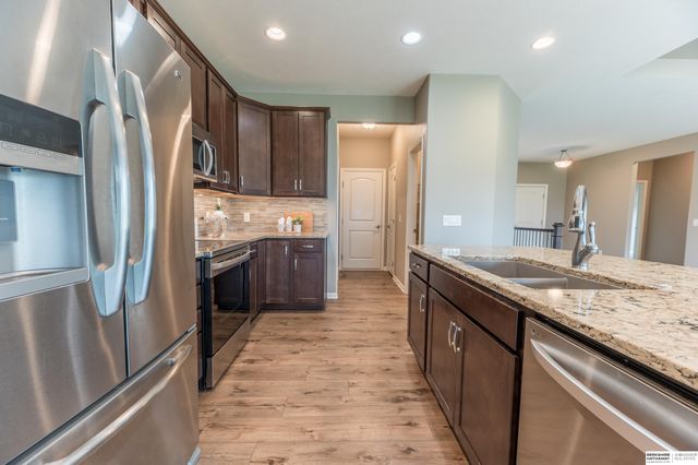 11405 N 170th Street, Bennington, NE 68007