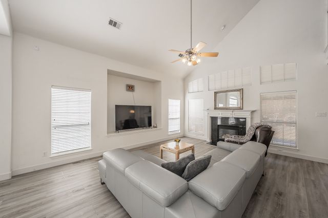 3221 Summerfield Drive, Richardson, TX 75082