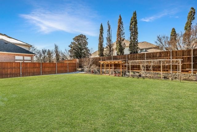 3221 Summerfield Drive, Richardson, TX 75082