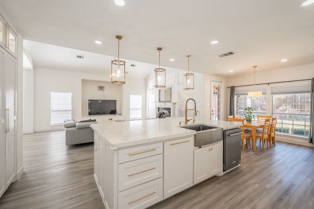 3221 Summerfield Drive, Richardson, TX 75082