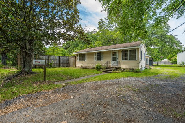 1182 Russell Drive, Mount Pleasant, SC 29464
