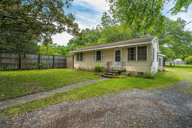 1182 Russell Drive, Mount Pleasant, SC 29464