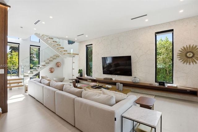 4354 Alton Road, Miami Beach, FL 33140