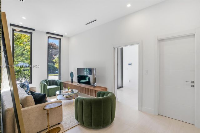 4354 Alton Road, Miami Beach, FL 33140