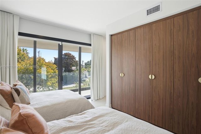 4354 Alton Road, Miami Beach, FL 33140