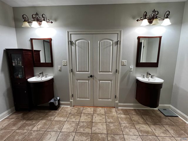 257 Longdale Drive, Schriever, LA 70395