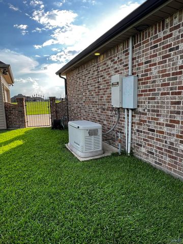 257 Longdale Drive, Schriever, LA 70395