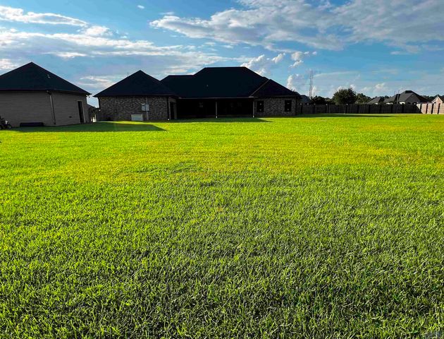 257 Longdale Drive, Schriever, LA 70395