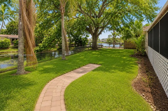9320 NW 13th Street, Pembroke Pines, FL 33024