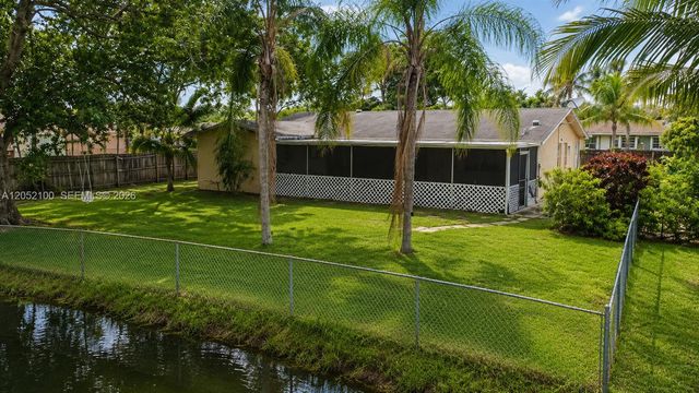 9320 NW 13th Street, Pembroke Pines, FL 33024