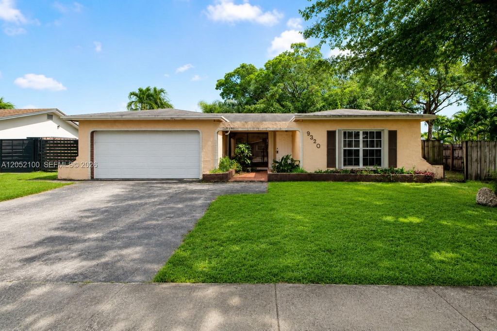 9320 NW 13th Street, Pembroke Pines, FL 33024