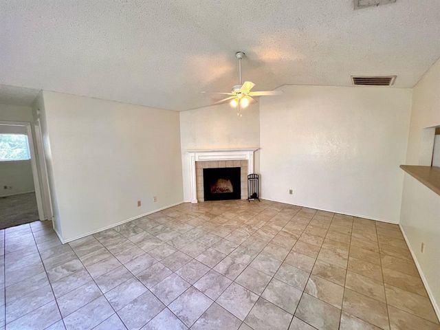 367 Fantail LOOP B, Austin, TX 78734