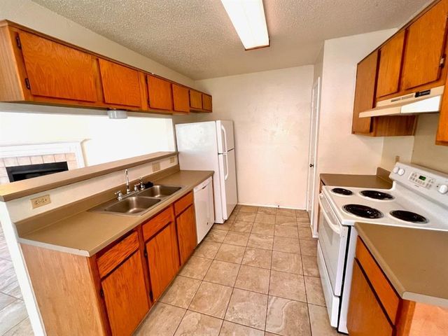 367 Fantail LOOP B, Austin, TX 78734