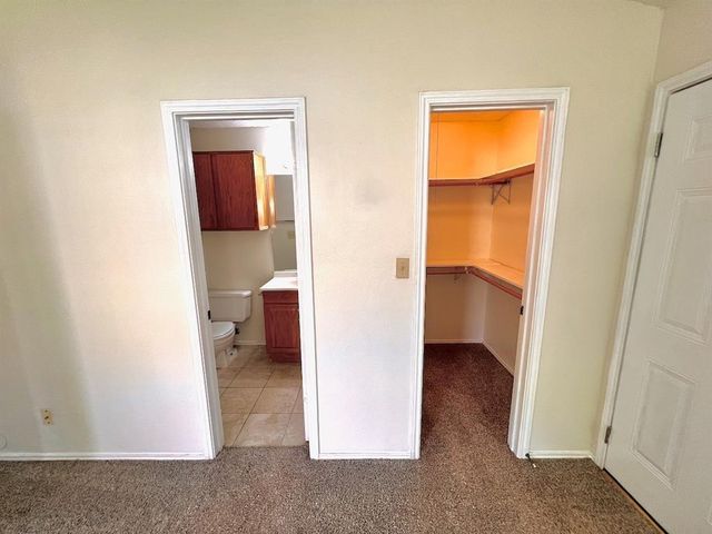 367 Fantail LOOP B, Austin, TX 78734