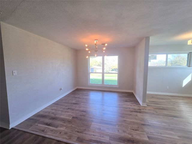 5801 Wedgworth Road, Fort Worth, TX 76133