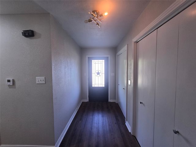 5801 Wedgworth Road, Fort Worth, TX 76133