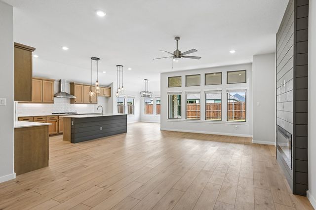 452 Leopold Trail, Waxahachie, TX 75165