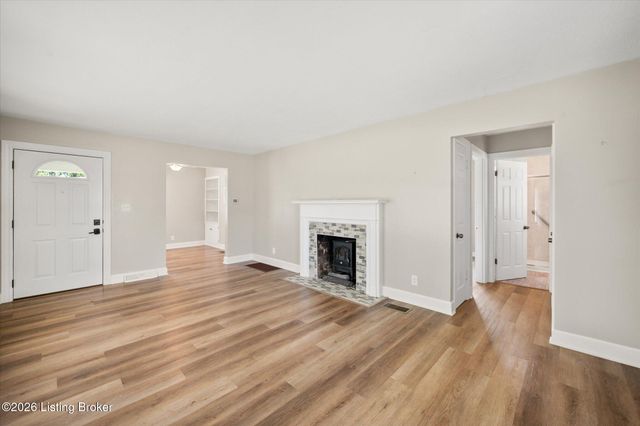 4004 Billtown Rd, Jeffersontown, KY 40299