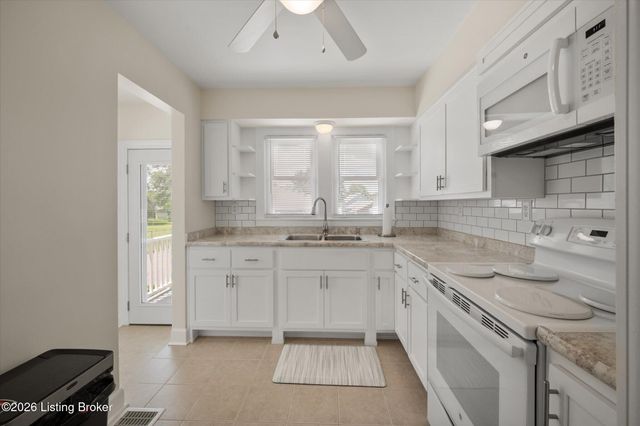 4004 Billtown Rd, Jeffersontown, KY 40299