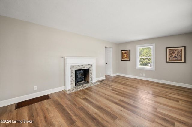 4004 Billtown Rd, Jeffersontown, KY 40299