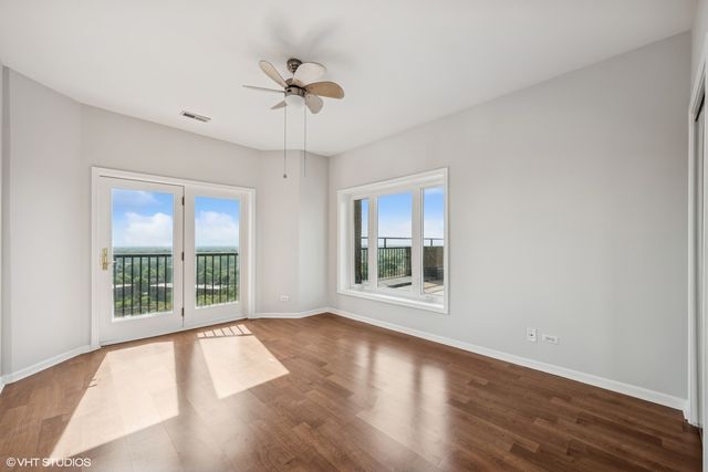 1 Renaissance Place 4PH, Palatine, IL 60067